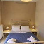 Διαμέρισμα Cozy In The Heart Of The Town *