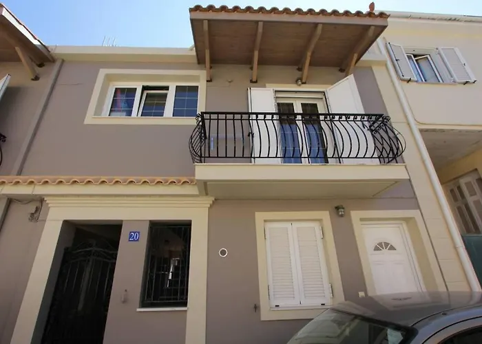 Διαμέρισμα Cozy In The Heart Of The Town